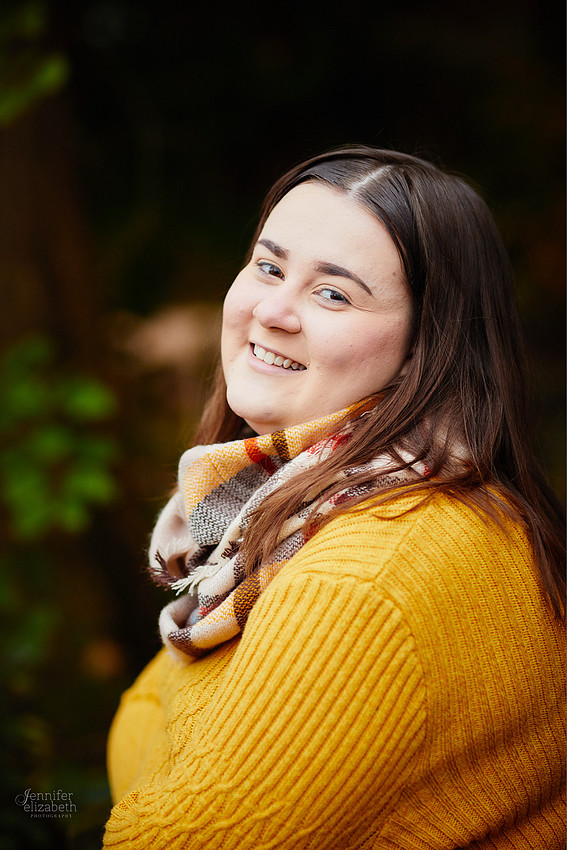 Kierstin: Senior Session in Downtown Kent