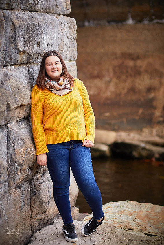 Kierstin: Senior Session in Downtown Kent