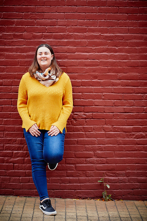 Kierstin: Senior Session in Downtown Kent