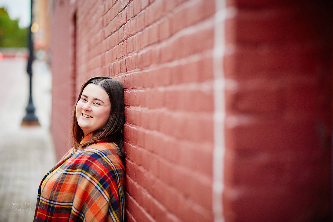 Kierstin: Senior Session in Downtown Kent