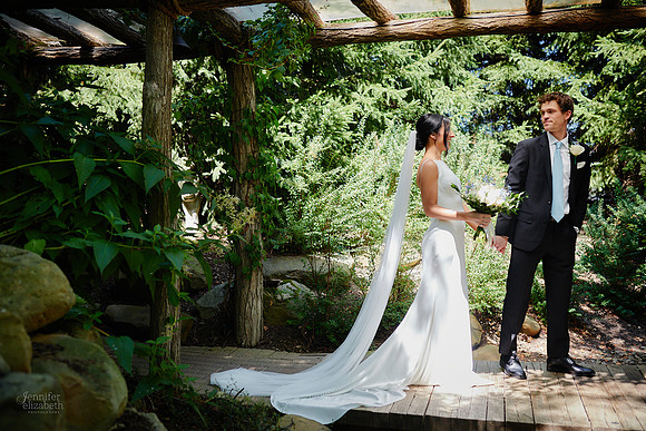 Jessica & Tim: Wedding at Orchid House Winery in Aurora, Ohio