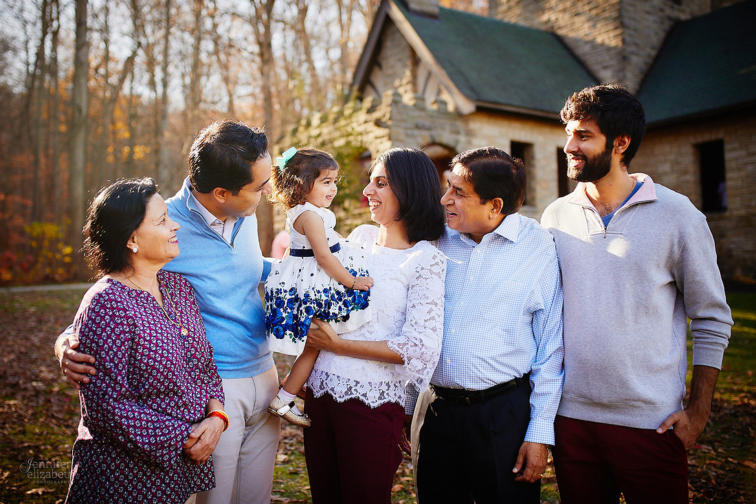The S Family: Portrait Session at Squire's Castle in Willoughby Hills