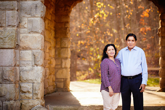 The S Family: Portrait Session at Squire's Castle in Willoughby Hills