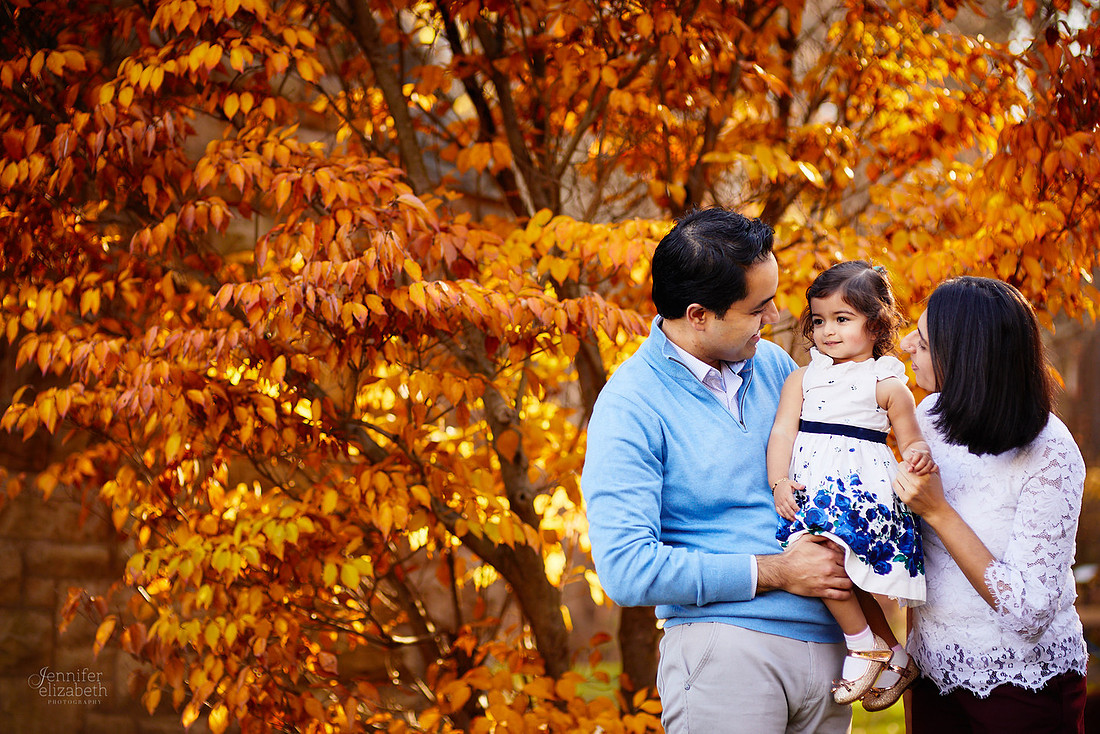 The S Family: Portrait Session at Squire's Castle in Willoughby Hills