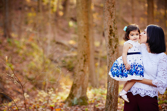 The S Family: Portrait Session at Squire's Castle in Willoughby Hills