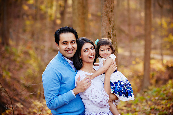 The S Family: Portrait Session at Squire's Castle in Willoughby Hills