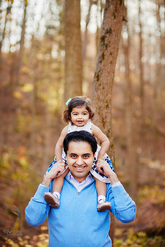 The S Family: Portrait Session at Squire's Castle in Willoughby Hills
