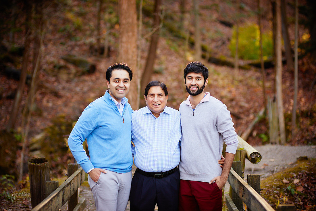 The S Family: Portrait Session at Squire's Castle in Willoughby Hills