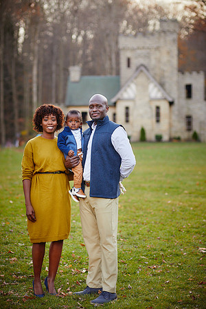 The R Family: Portrait Session at Squire's Castle in Willoughby Hills