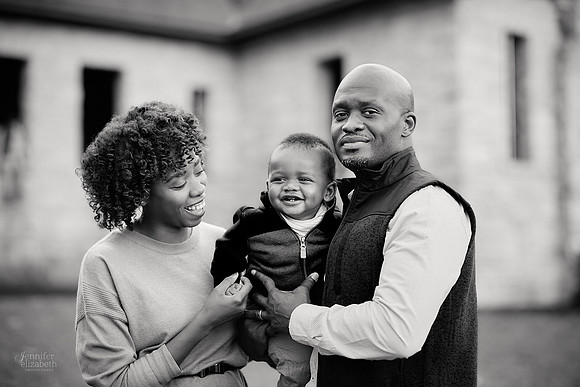 The R Family: Portrait Session at Squire's Castle in Willoughby Hills