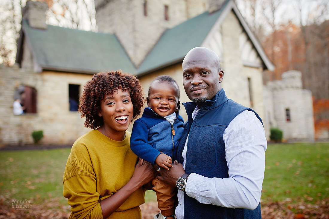 The R Family: Portrait Session at Squire's Castle in Willoughby Hills