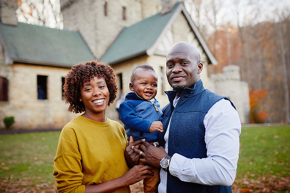 The R Family: Portrait Session at Squire's Castle in Willoughby Hills