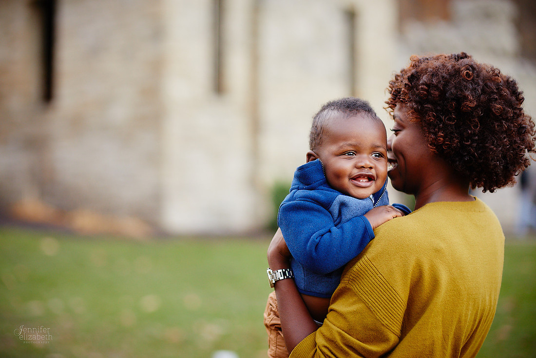 The R Family: Portrait Session at Squire's Castle in Willoughby Hills