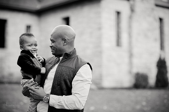 The R Family: Portrait Session at Squire's Castle in Willoughby Hills