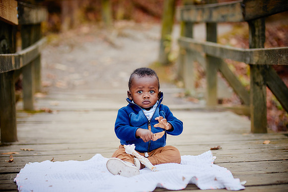 The R Family: Portrait Session at Squire's Castle in Willoughby Hills