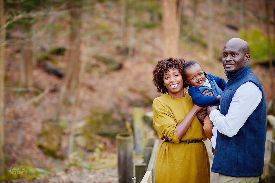 The R Family: Portrait Session at Squire's Castle in Willoughby Hills