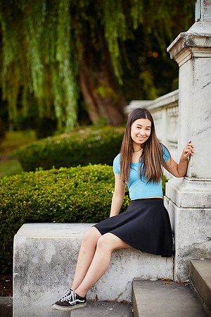 Christina: Senior Portrait Session at the Cleveland Museum of Art and Wade Lagoon