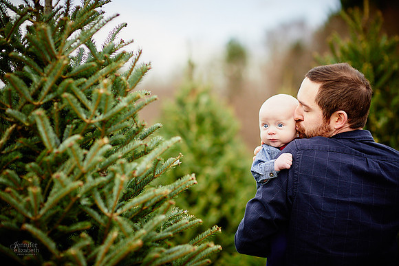 Christmas Mini Sessions at Sugar Pines Farm in Chesterland, Ohio