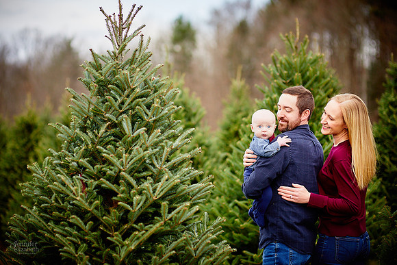 Christmas Mini Sessions at Sugar Pines Farm in Chesterland, Ohio