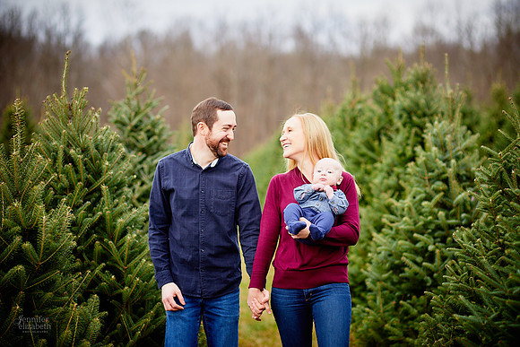 Christmas Mini Sessions at Sugar Pines Farm in Chesterland, Ohio