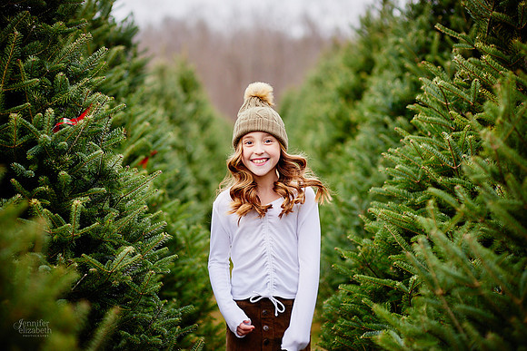 Christmas Mini Sessions at Sugar Pines Farm in Chesterland, Ohio