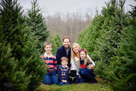 Christmas Mini Sessions at Sugar Pines Farm in Chesterland, Ohio
