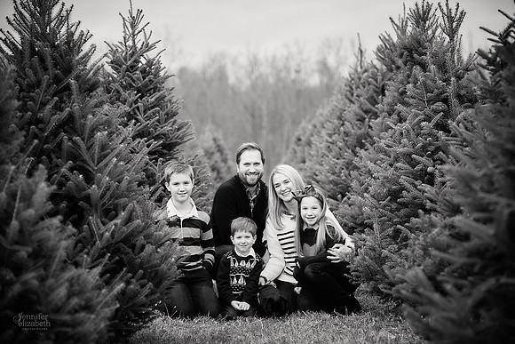 Christmas Mini Sessions at Sugar Pines Farm in Chesterland, Ohio