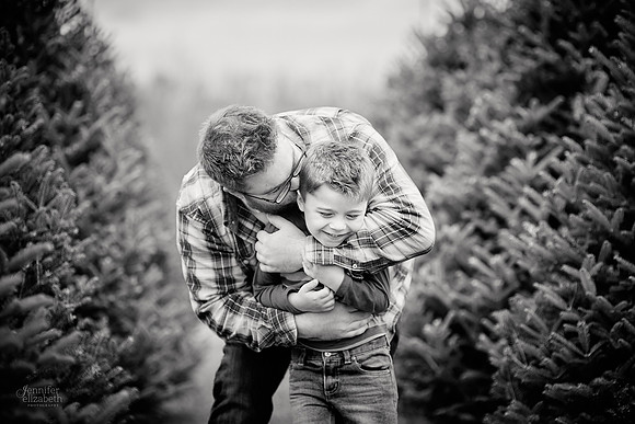 Christmas Mini Sessions at Sugar Pines Farm in Chesterland, Ohio