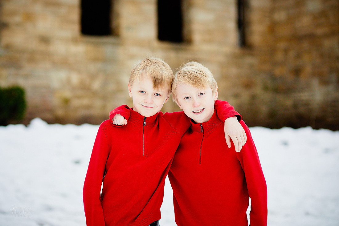 The B Family: Portrait Session at Squire's Castle in Willoughby Hills