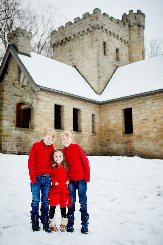 The B Family: Portrait Session at Squire's Castle in Willoughby Hills