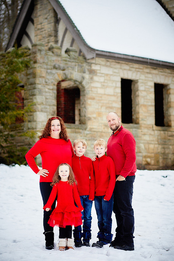 The B Family: Portrait Session at Squire's Castle in Willoughby Hills
