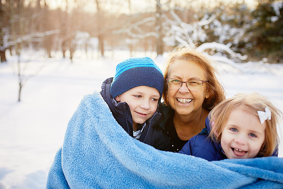 The T Family: Winter Portrait Session in Mantua, Ohio