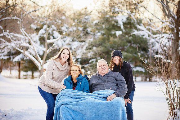The T Family: Winter Portrait Session in Mantua, Ohio
