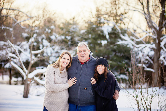 The T Family: Winter Portrait Session in Mantua, Ohio