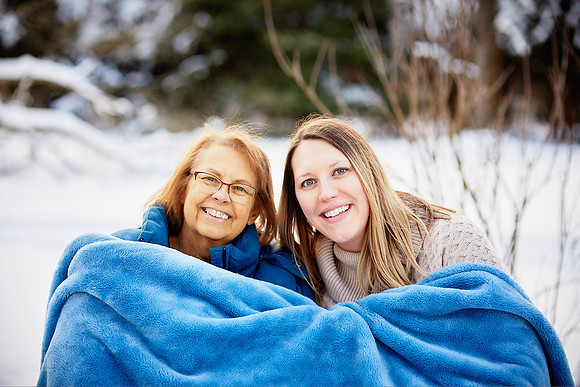 The T Family: Winter Portrait Session in Mantua, Ohio