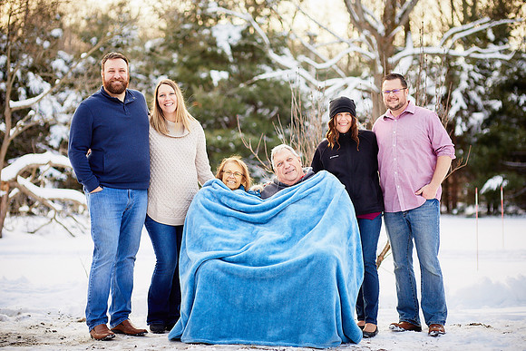 The T Family: Winter Portrait Session in Mantua, Ohio