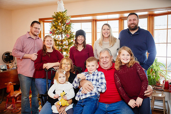 The T Family: Winter Portrait Session in Mantua, Ohio