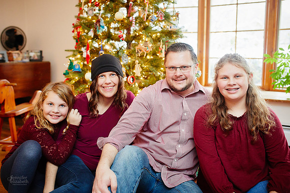 The T Family: Winter Portrait Session in Mantua, Ohio