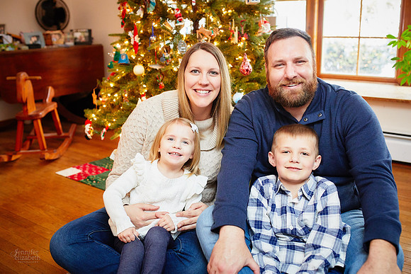 The T Family: Winter Portrait Session in Mantua, Ohio