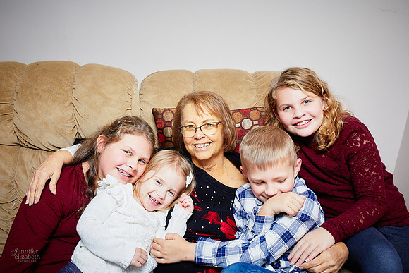 The T Family: Winter Portrait Session in Mantua, Ohio