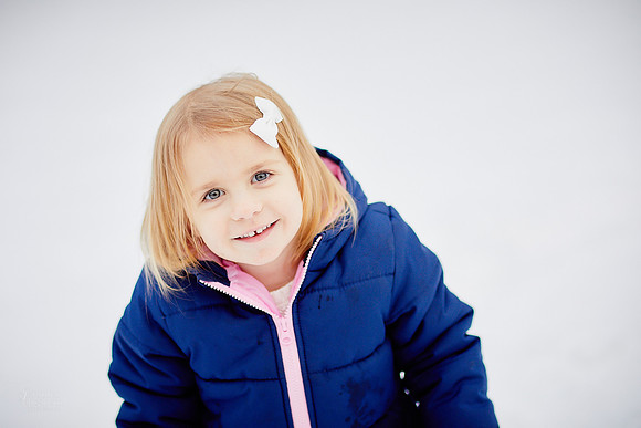 The T Family: Winter Portrait Session in Mantua, Ohio