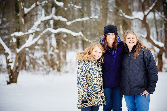 The T Family: Winter Portrait Session in Mantua, Ohio
