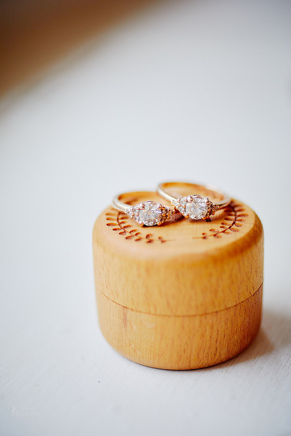 Allison & Taylor: Engagement Session in Lakewood, Ohio