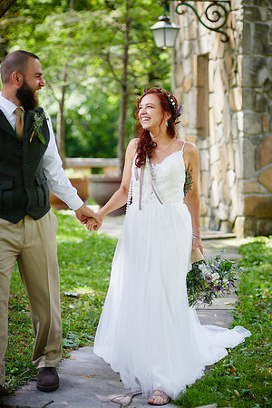Lisa & Chad: Wedding at Hines Hill Campus in Cuyahoga Valley National Park