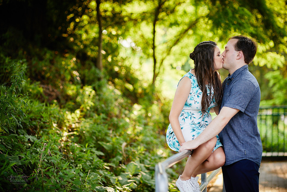 Katherine & Nathan: Engagement Session at Lakewood Park in Cleveland