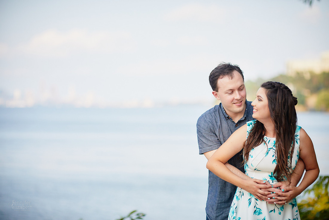 Katherine & Nathan: Engagement Session at Lakewood Park in Cleveland