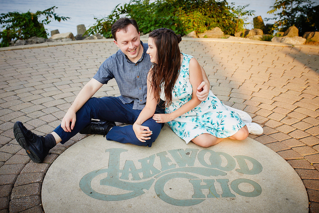 Katherine & Nathan: Engagement Session at Lakewood Park in Cleveland