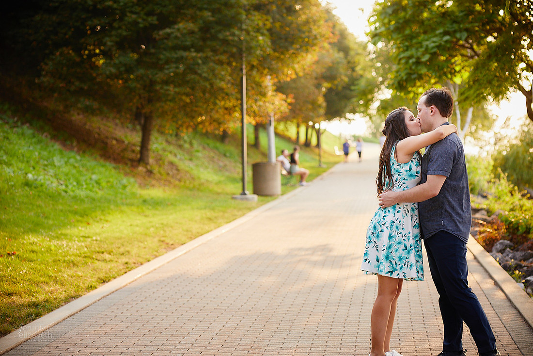 Katherine & Nathan: Engagement Session at Lakewood Park in Cleveland