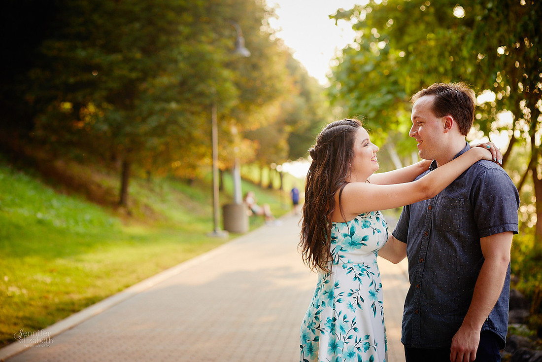 Katherine & Nathan: Engagement Session at Lakewood Park in Cleveland
