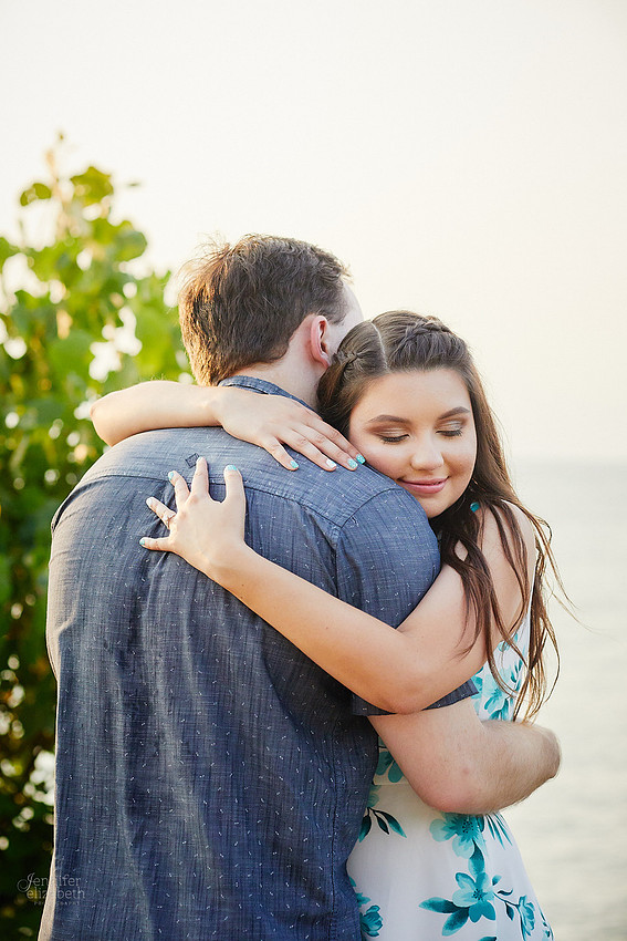 Katherine & Nathan: Engagement Session at Lakewood Park in Cleveland